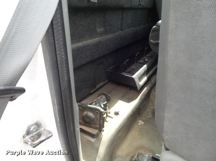 image for item K7662 2003 Ford F250 Super Duty pickup truck