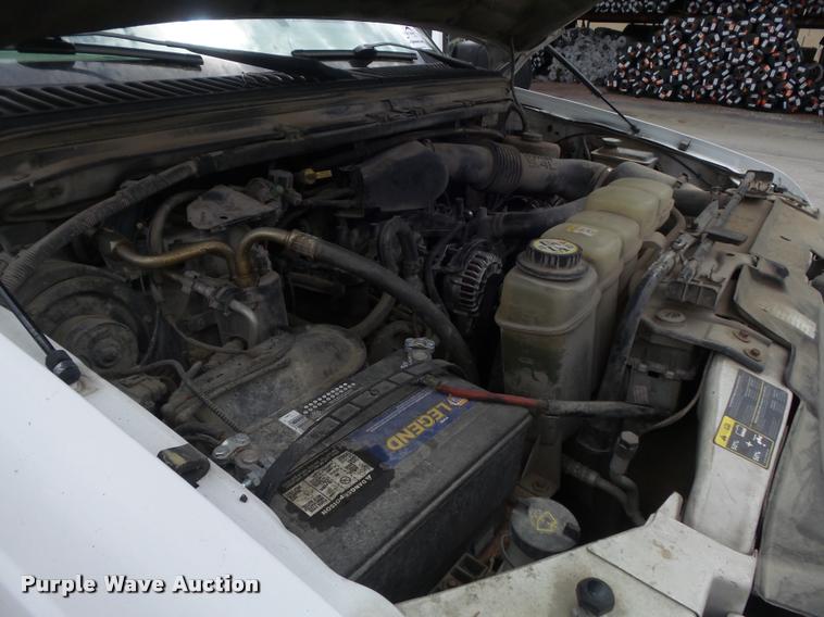 image for item K7662 2003 Ford F250 Super Duty pickup truck