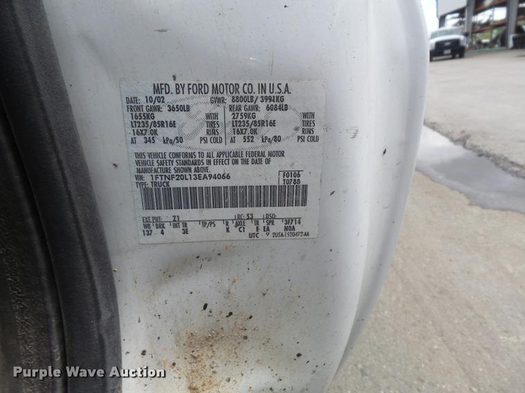 image for item K7662 2003 Ford F250 Super Duty pickup truck