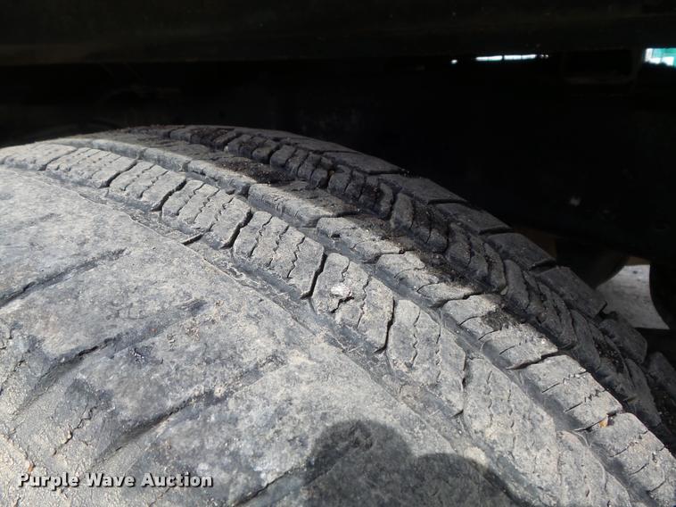 image for item K7663 2008 Ford F250 Super Duty XL pickup truck