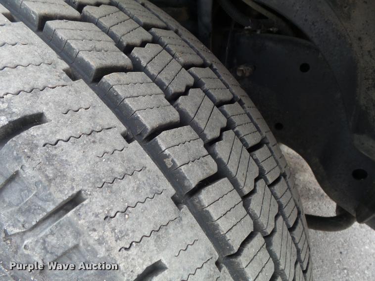 image for item K7663 2008 Ford F250 Super Duty XL pickup truck