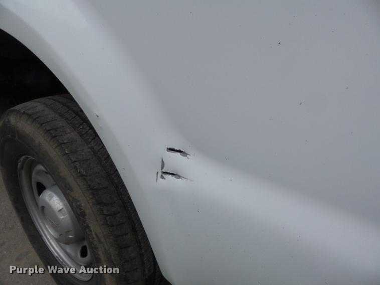 image for item K7663 2008 Ford F250 Super Duty XL pickup truck