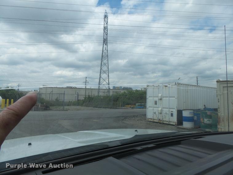 image for item K7663 2008 Ford F250 Super Duty XL pickup truck