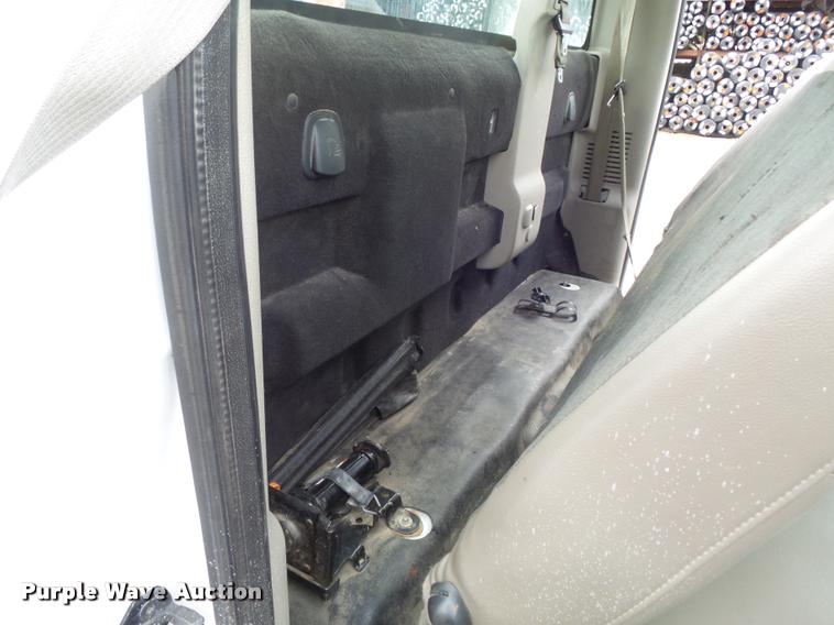 image for item K7663 2008 Ford F250 Super Duty XL pickup truck