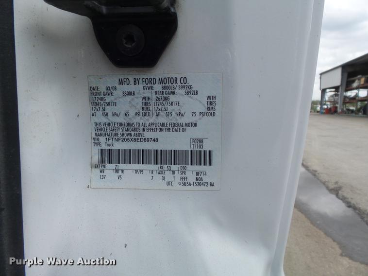 image for item K7663 2008 Ford F250 Super Duty XL pickup truck