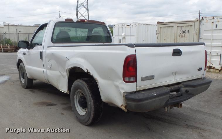 image for item K7664 2001 Ford F250 Super Duty XL pickup truck