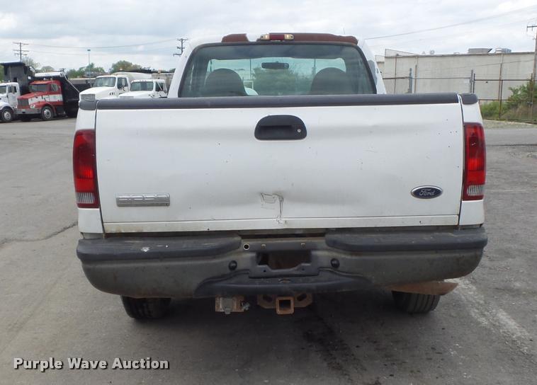 image for item K7664 2001 Ford F250 Super Duty XL pickup truck