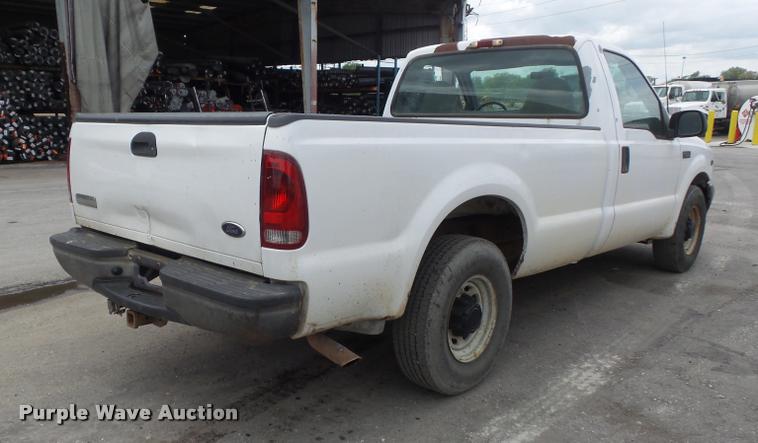 image for item K7664 2001 Ford F250 Super Duty XL pickup truck