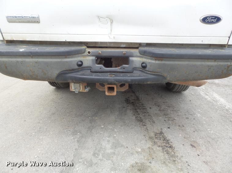 image for item K7664 2001 Ford F250 Super Duty XL pickup truck