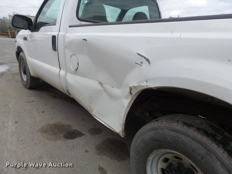 image for item K7664 2001 Ford F250 Super Duty XL pickup truck