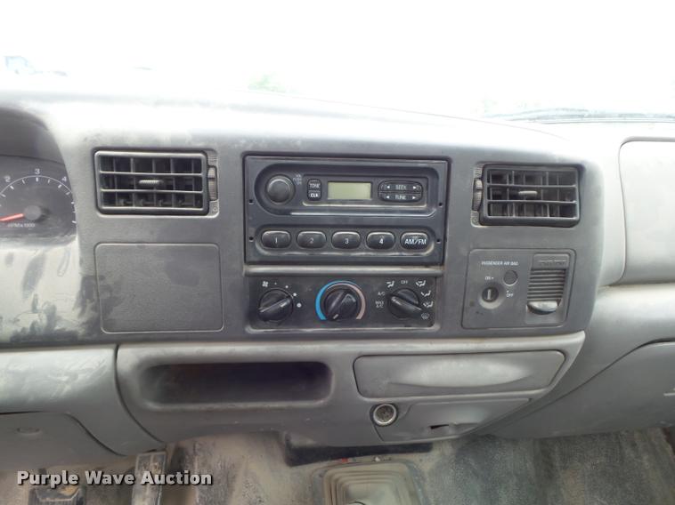 image for item K7664 2001 Ford F250 Super Duty XL pickup truck