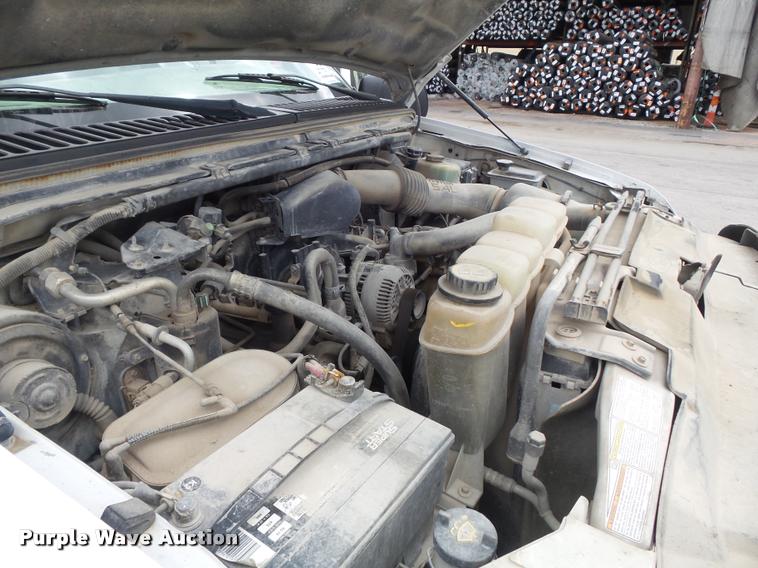 image for item K7664 2001 Ford F250 Super Duty XL pickup truck