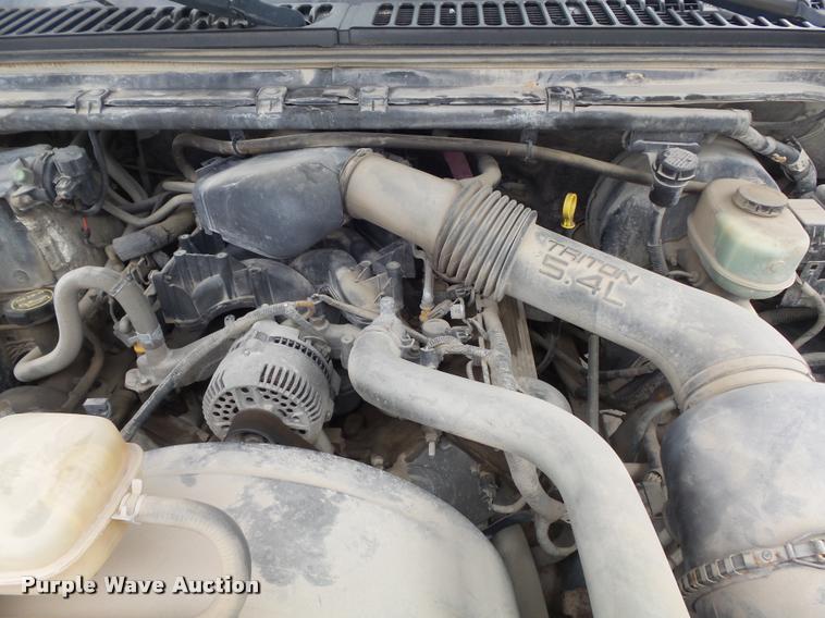 image for item K7664 2001 Ford F250 Super Duty XL pickup truck