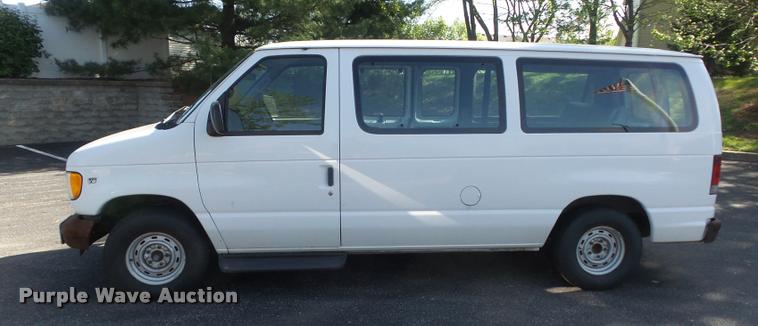 image for item K7666 2002 Ford Econoline E150 XL handicap accessible van