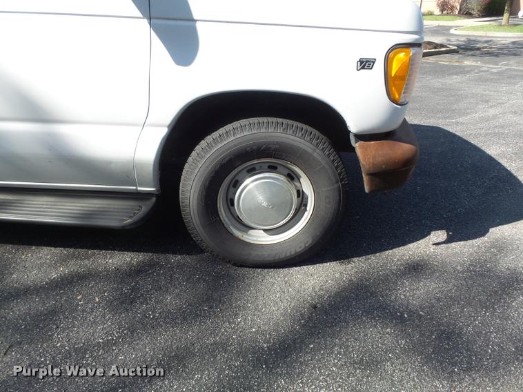 image for item K7666 2002 Ford Econoline E150 XL handicap accessible van