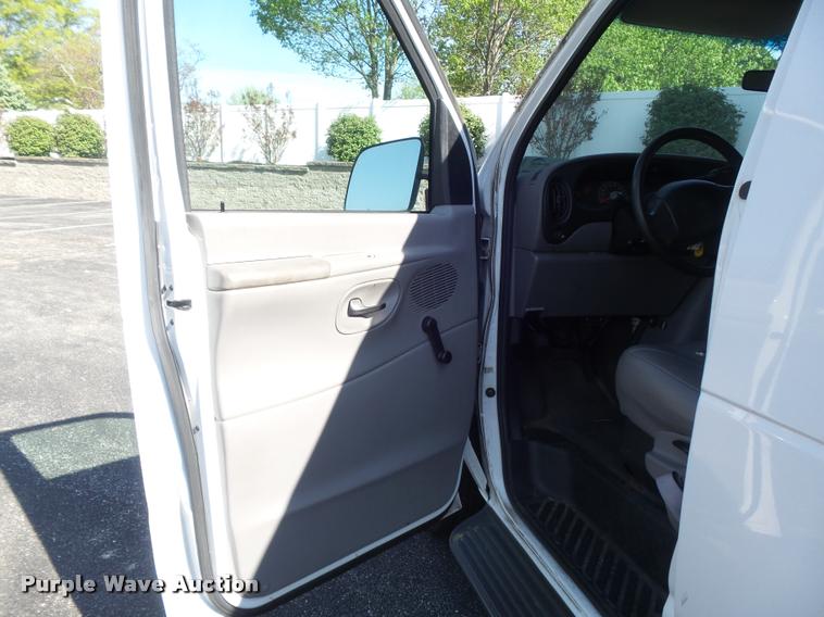 image for item K7666 2002 Ford Econoline E150 XL handicap accessible van