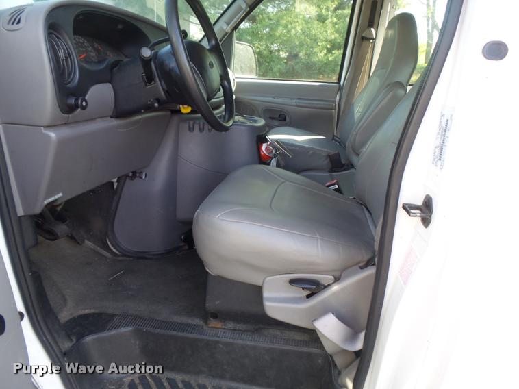 image for item K7666 2002 Ford Econoline E150 XL handicap accessible van