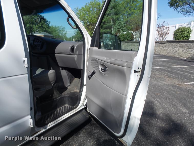 image for item K7666 2002 Ford Econoline E150 XL handicap accessible van