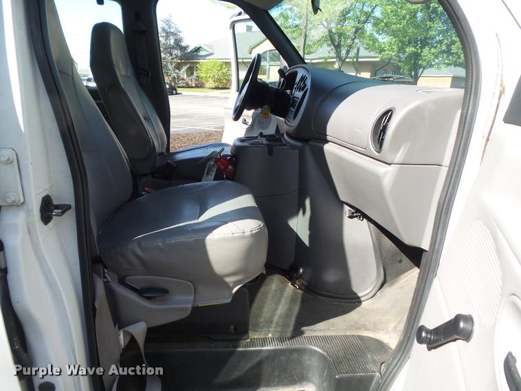 image for item K7666 2002 Ford Econoline E150 XL handicap accessible van