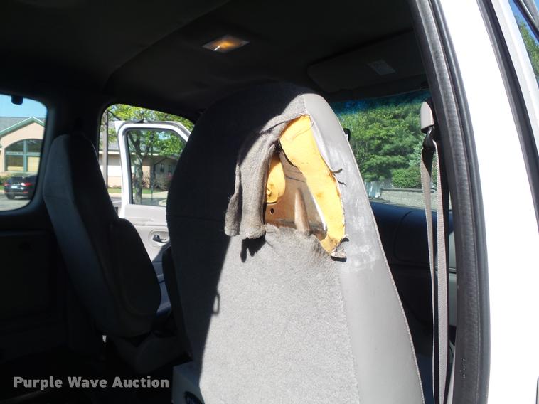 image for item K7666 2002 Ford Econoline E150 XL handicap accessible van