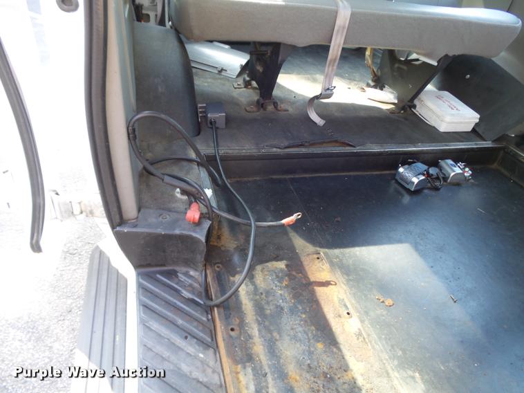 image for item K7666 2002 Ford Econoline E150 XL handicap accessible van