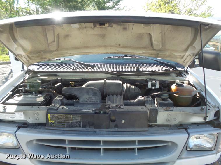 image for item K7666 2002 Ford Econoline E150 XL handicap accessible van