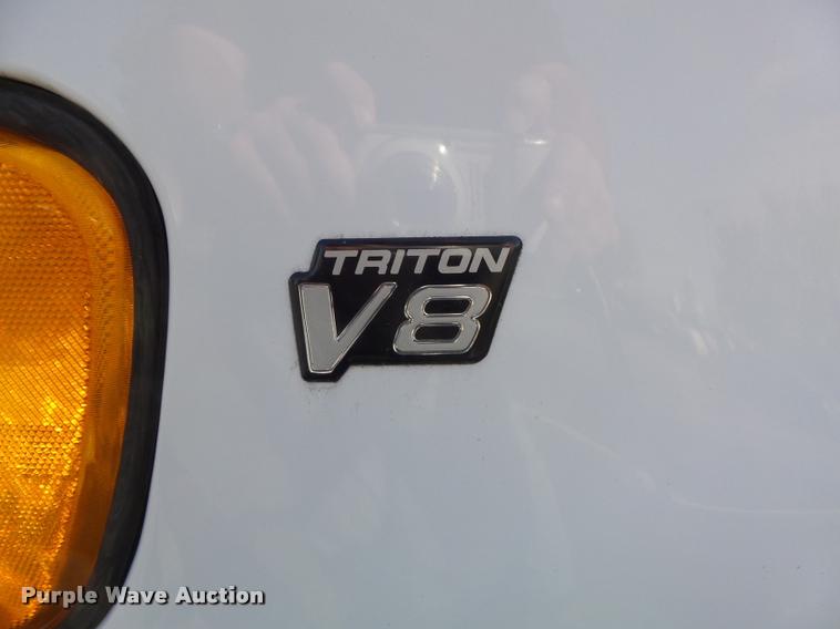 image for item K7666 2002 Ford Econoline E150 XL handicap accessible van