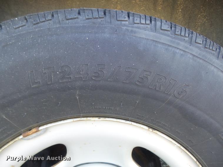 image for item K7667 2003 Chevrolet Express 3500 Extended van