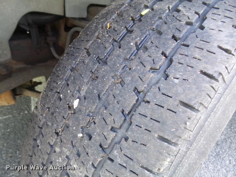 image for item K7667 2003 Chevrolet Express 3500 Extended van