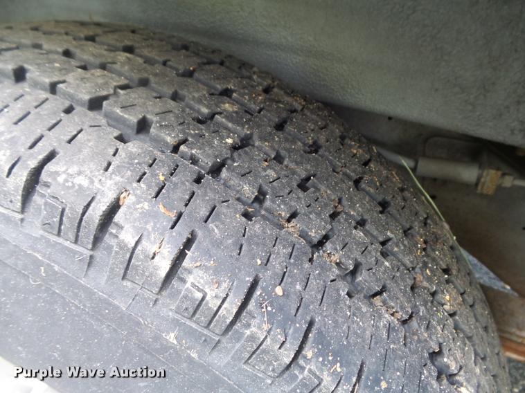 image for item K7667 2003 Chevrolet Express 3500 Extended van