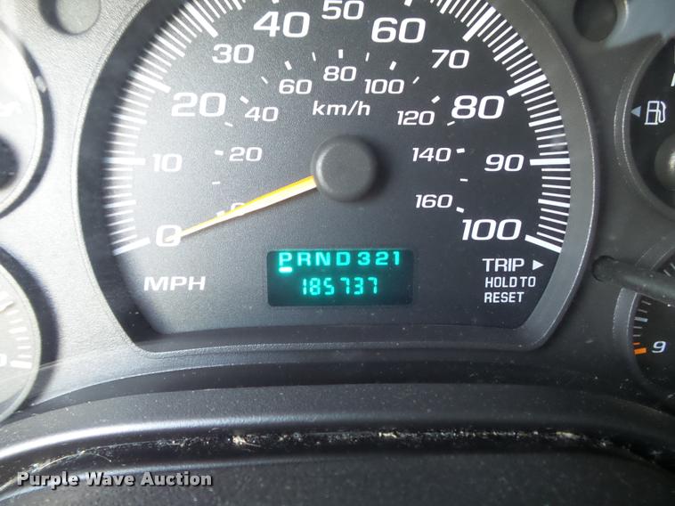 image for item K7667 2003 Chevrolet Express 3500 Extended van