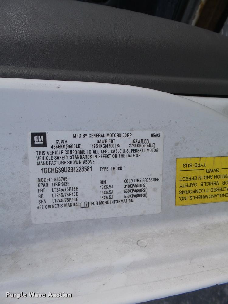 image for item K7667 2003 Chevrolet Express 3500 Extended van