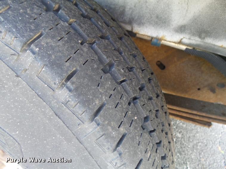 image for item K7668 2001 Ford Econoline E150 XL van