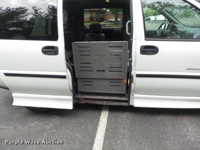 image for item K7670 2008 Chevrolet Uplander handicap accessible van