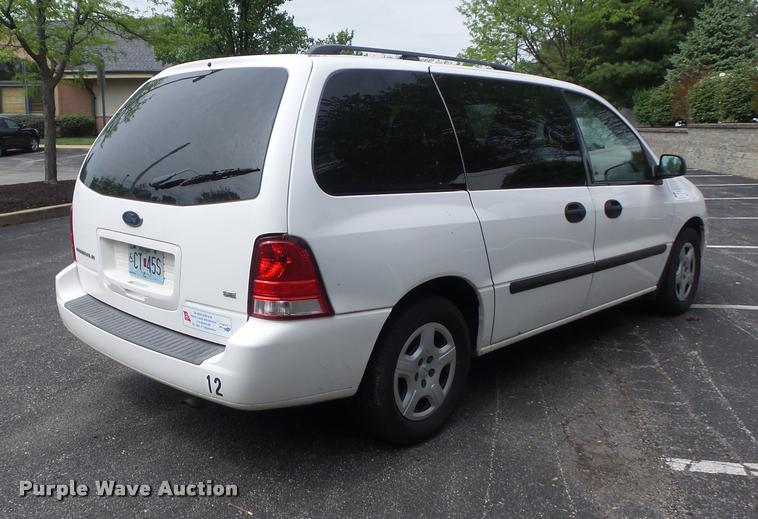 image for item K7672 2005 Ford Freestar van