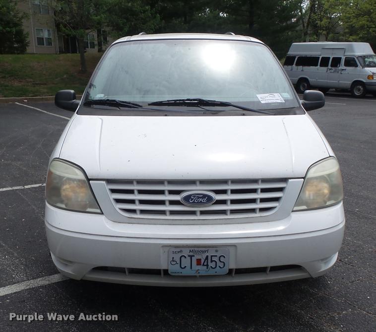 image for item K7672 2005 Ford Freestar van