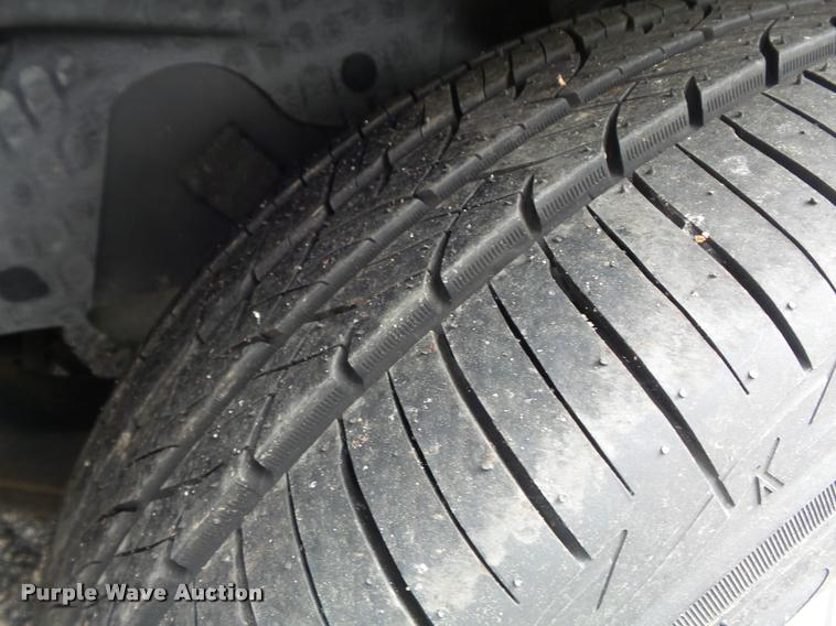 image for item K7672 2005 Ford Freestar van