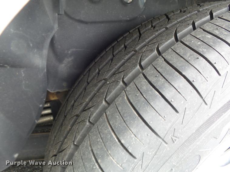 image for item K7672 2005 Ford Freestar van