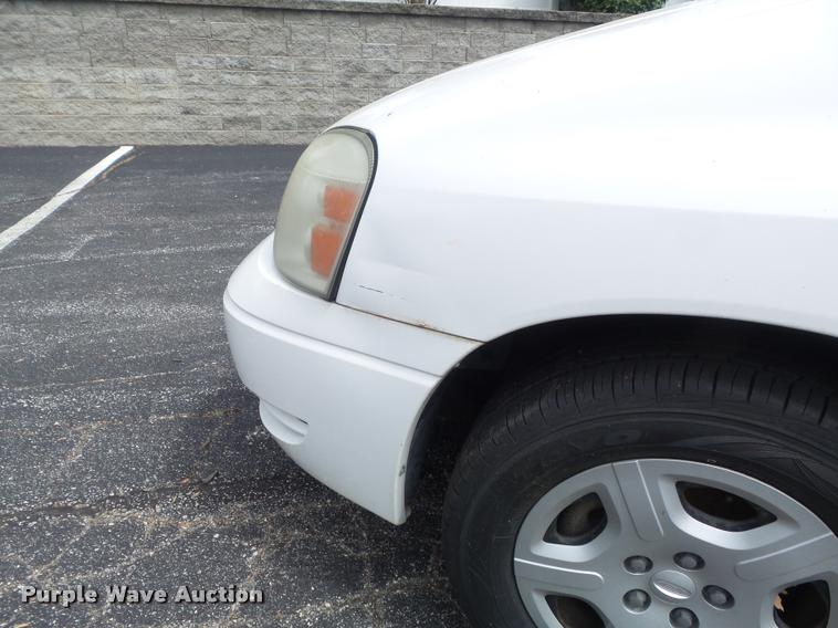 image for item K7672 2005 Ford Freestar van