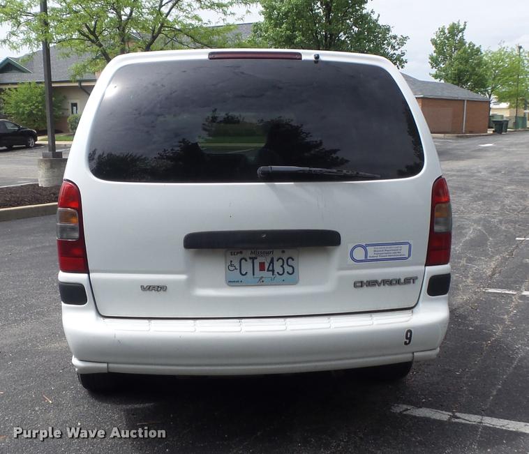 image for item K7673 2003 Chevrolet Venture handicap accessible van