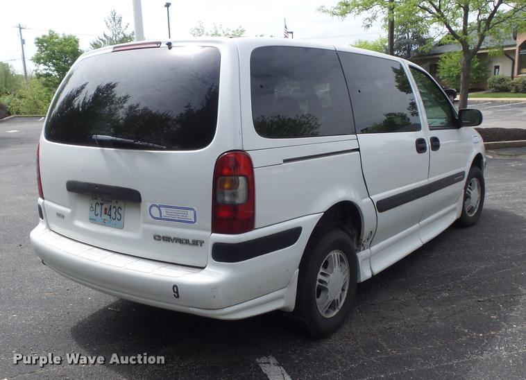 image for item K7673 2003 Chevrolet Venture handicap accessible van