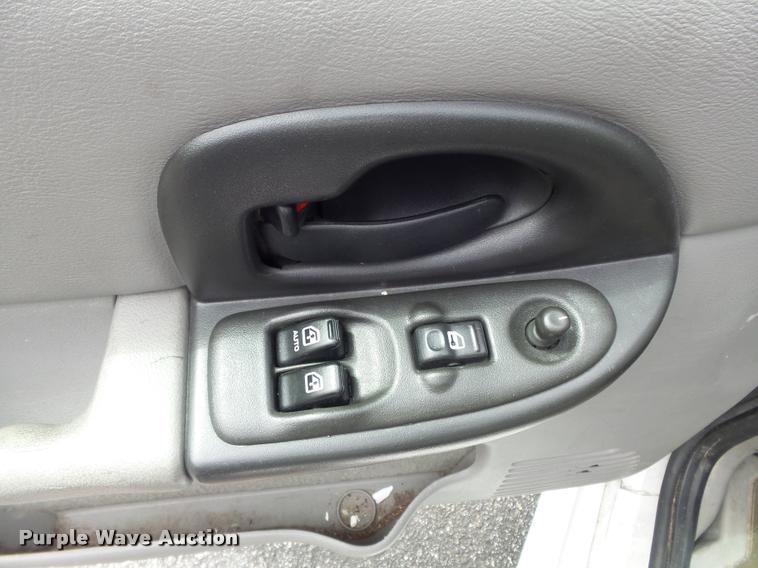 image for item K7673 2003 Chevrolet Venture handicap accessible van