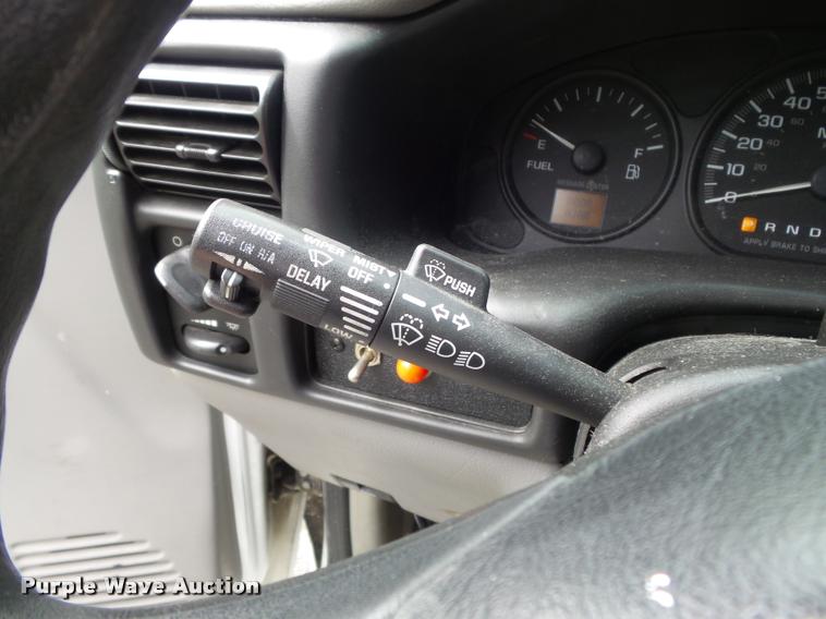 image for item K7673 2003 Chevrolet Venture handicap accessible van