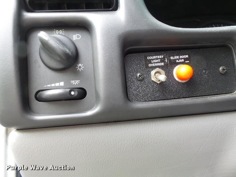 image for item K7673 2003 Chevrolet Venture handicap accessible van