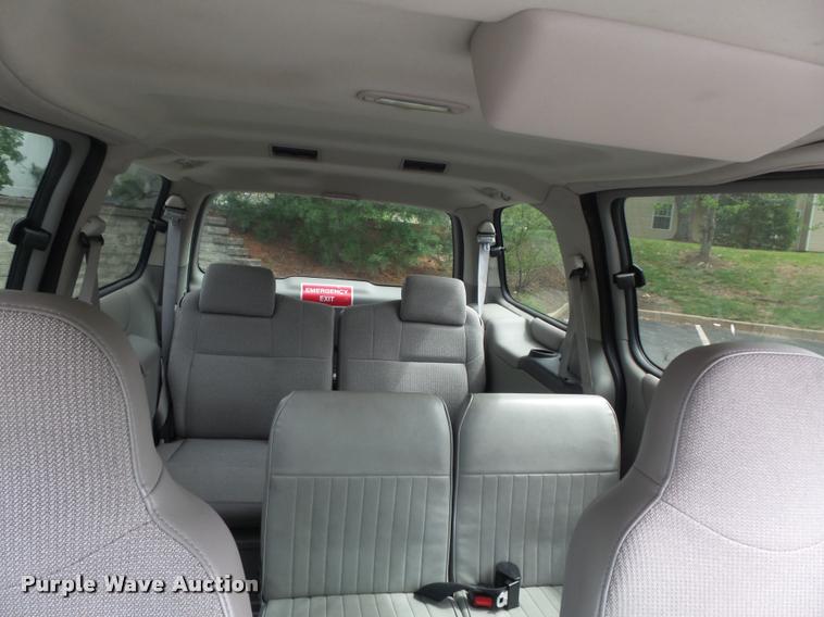 image for item K7673 2003 Chevrolet Venture handicap accessible van