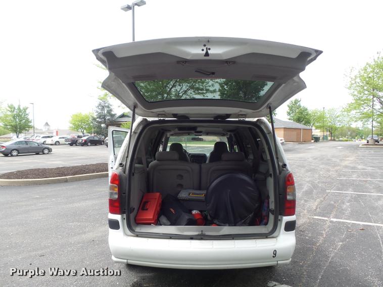 image for item K7673 2003 Chevrolet Venture handicap accessible van
