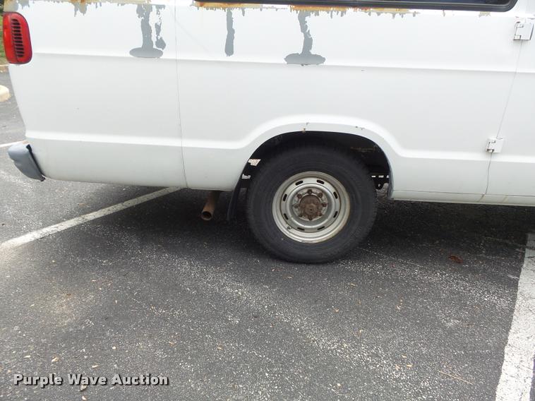 image for item K7674 2000 Dodge Ram 3500 handicap accessible van