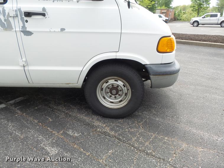 image for item K7674 2000 Dodge Ram 3500 handicap accessible van
