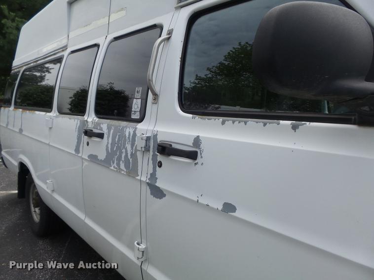 image for item K7674 2000 Dodge Ram 3500 handicap accessible van