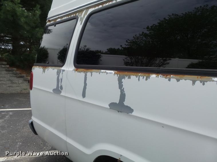 image for item K7674 2000 Dodge Ram 3500 handicap accessible van